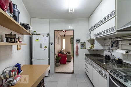 Cozinha de casa para alugar com 3 quartos, 111m² em Fernão Dias, Belo Horizonte