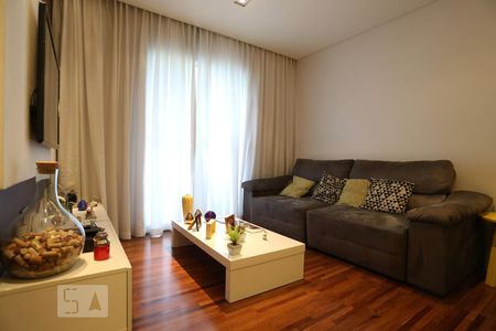 Sala de apartamento à venda com 3 quartos, 85m² em Jardim Tupanci, Barueri