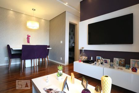 Sala de apartamento à venda com 3 quartos, 85m² em Jardim Tupanci, Barueri