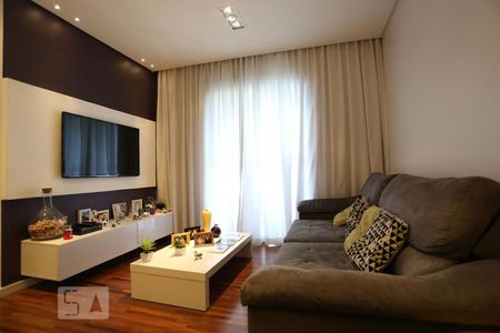 Sala de apartamento à venda com 3 quartos, 85m² em Jardim Tupanci, Barueri