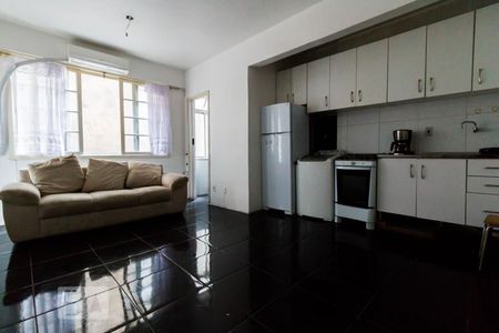 Kitnet/Studio à venda com 1 quarto, 30m² em Centro Histórico, Porto Alegre