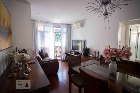 sala de apartamento para alugar com 2 quartos, 82m² em Ingá, Niterói