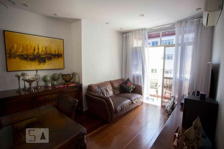 sala de apartamento para alugar com 2 quartos, 82m² em Ingá, Niterói