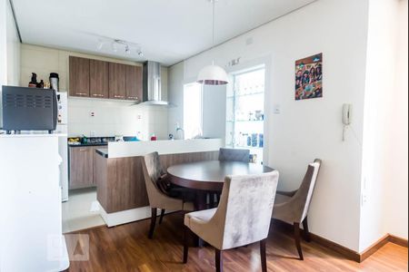 Sala de apartamento para alugar com 2 quartos, 80m² em Petrópolis, Porto Alegre