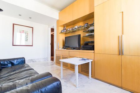 Sala de apartamento para alugar com 4 quartos, 150m² em Funcionários, Belo Horizonte