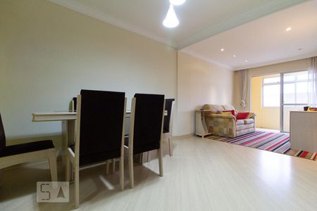 Sala de apartamento para alugar com 3 quartos, 83m² em Vila Izabel, Curitiba