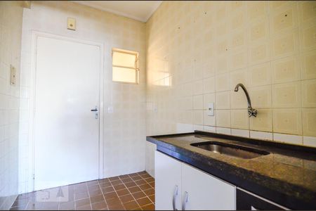 Cozinha de apartamento à venda com 1 quarto, 40m² em Centro, Campinas