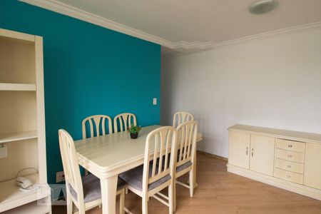 Sala de apartamento para alugar com 3 quartos, 65m² em Novo Mundo, Curitiba