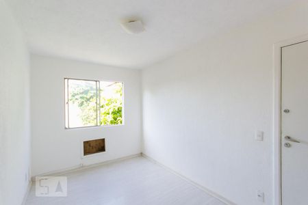 Sala de apartamento à venda com 2 quartos, 48m² em Anil, Rio de Janeiro