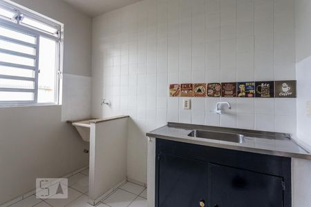 Cozinha de apartamento para alugar com 1 quarto, 48m² em Azenha, Porto Alegre