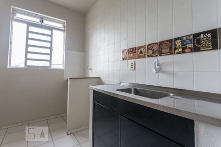 Cozinha e área de serviço de apartamento para alugar com 1 quarto, 48m² em Azenha, Porto Alegre