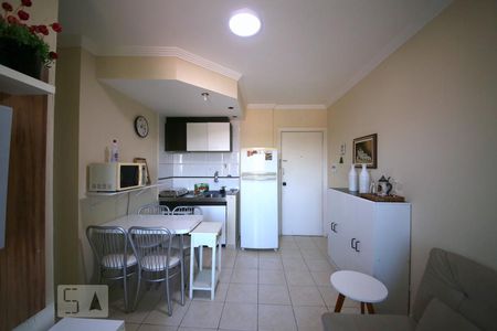 Sala - Cozinha  de apartamento para alugar com 1 quarto, 38m² em Santo Amaro, São Paulo