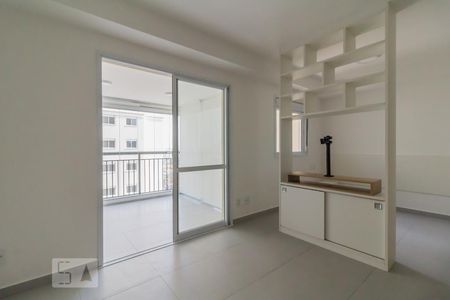 Sala de kitnet/studio para alugar com 1 quarto, 38m² em Jardim Flor da Montanha, Guarulhos