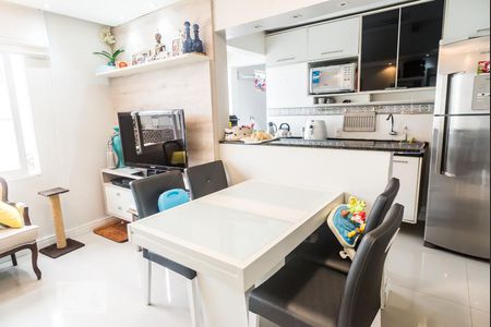 Sala de apartamento à venda com 2 quartos, 69m² em Jardim do Salso, Porto Alegre