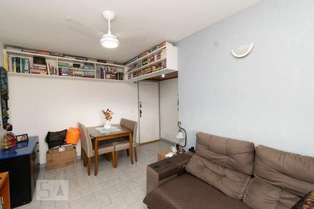 Sala de apartamento para alugar com 2 quartos, 60m² em São Lourenço, Niterói