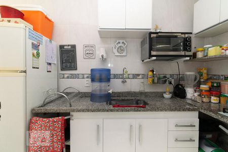 Cozinha de apartamento para alugar com 2 quartos, 60m² em São Lourenço, Niterói