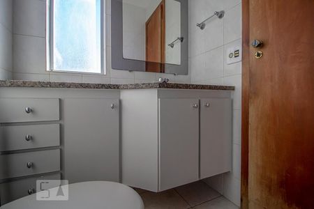 Banheiro de apartamento à venda com 3 quartos, 75m² em Prado, Belo Horizonte