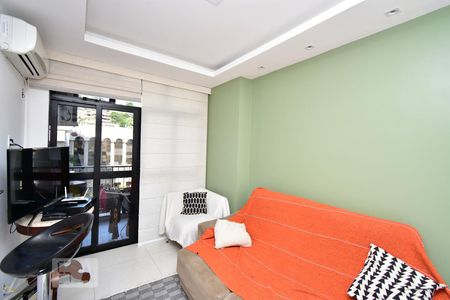 Sala  de apartamento para alugar com 2 quartos, 60m² em Icaraí, Niterói