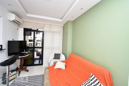 Sala  de apartamento para alugar com 2 quartos, 60m² em Icaraí, Niterói