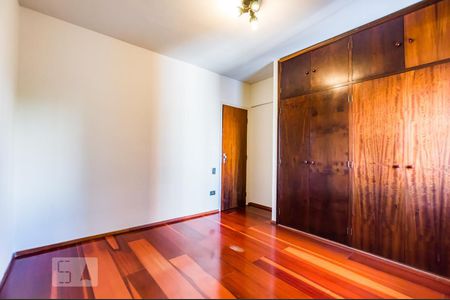 Quarto  de apartamento à venda com 1 quarto, 53m² em Cambuí, Campinas