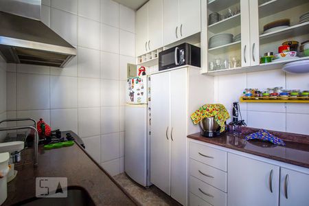 Cozinha de casa para alugar com 5 quartos, 275m² em Prado, Belo Horizonte