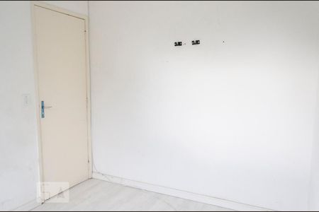 Dormitório 2 de apartamento à venda com 2 quartos, 49m² em Igara, Canoas