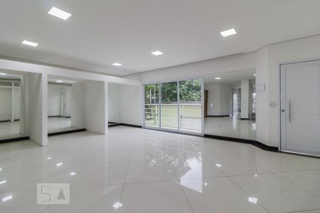 Sala de casa para alugar com 4 quartos, 400m² em Vila Rosália, Guarulhos