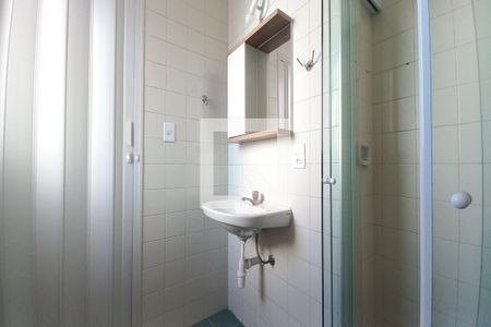 Banheiro de apartamento à venda com 1 quarto, 40m² em Vila Itapura, Campinas