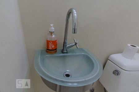 Lavabo de casa de condomínio à venda com 4 quartos, 250m² em Vila Valparaíso, Santo André