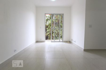 Sala de apartamento para alugar com 3 quartos, 63m² em Cidade São Francisco, São Paulo