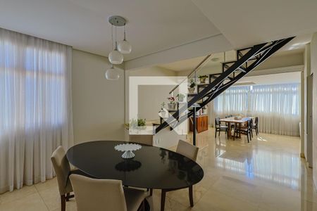 Sala  de apartamento para alugar com 4 quartos, 240m² em Sion, Belo Horizonte