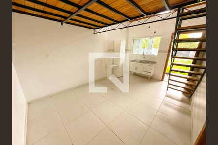 Sala de casa para alugar com 1 quarto, 35m² em São João do Rio Vermelho, Florianópolis