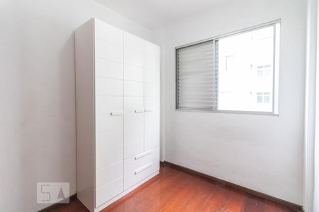 Quarto 1 de apartamento para alugar com 2 quartos, 50m² em Água Verde, Curitiba