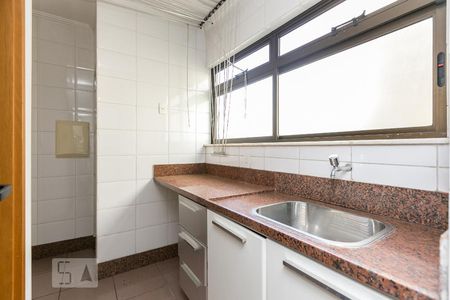 Apartamento para alugar com 4 quartos, 134m² em Funcionários, Belo Horizonte