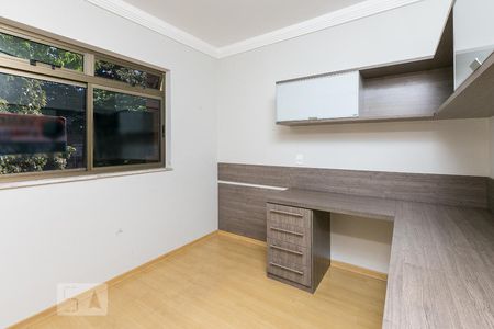 Apartamento para alugar com 4 quartos, 134m² em Funcionários, Belo Horizonte