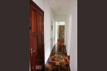 Corredor Quartos de apartamento para alugar com 2 quartos, 56m² em Santo Antônio, Porto Alegre