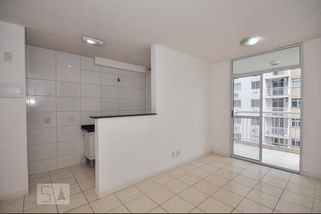 Sala de apartamento à venda com 2 quartos, 48m² em Anil, Rio de Janeiro