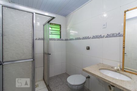 Banheiro de casa de condomínio à venda com 1 quarto, 60m² em Estância Velha, Canoas