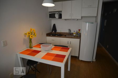 Cozinha de kitnet/studio à venda com 1 quarto, 21m² em Botafogo, Rio de Janeiro