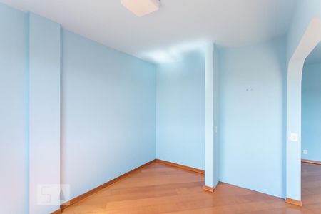 Sala/Quarto de apartamento para alugar com 1 quarto, 47m² em Glória, Porto Alegre