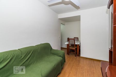 Sala de apartamento para alugar com 2 quartos, 48m² em Penha, Rio de Janeiro