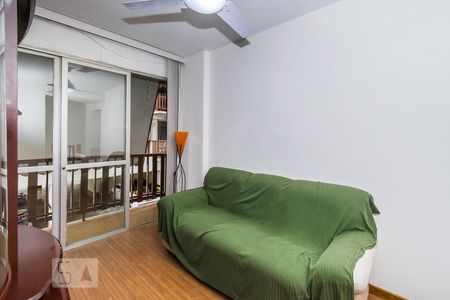 Sala de apartamento para alugar com 2 quartos, 48m² em Penha, Rio de Janeiro