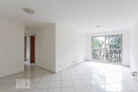 Sala de apartamento para alugar com 3 quartos, 80m² em Vila Campestre, São Paulo