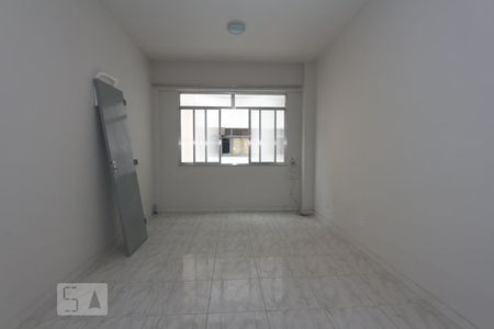 Sala/Quarto de kitnet/studio para alugar com 1 quarto, 25m² em Centro, Rio de Janeiro