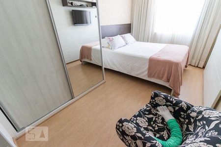 Quarto 1 de apartamento para alugar com 3 quartos, 72m² em Vila Izabel, Curitiba