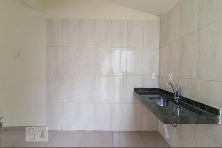 Cozinha de casa de condomínio à venda com 2 quartos, 40m² em São Francisco, Belo Horizonte