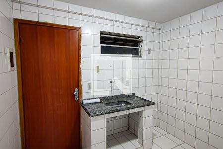 cozinha de apartamento para alugar com 1 quarto, 35m² em Curicica, Rio de Janeiro