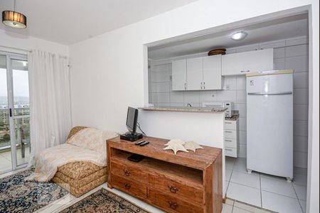 Sala de apartamento para alugar com 2 quartos, 68m² em Jacarepaguá, Rio de Janeiro