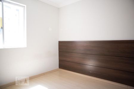 Quarto 2  de apartamento para alugar com 3 quartos, 68m² em Buritis, Belo Horizonte