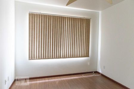 Apartamento à venda com 1 quarto, 42m² em Santa Cecília, Porto Alegre